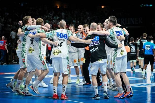 06.09.2025, xlakx, Handball Daikin HBL, Fuechse Berlin - SC Magdeburg v.l. SC Magdeburg Jubel ueber den Sieg, Jubel nach Spielende Berlin