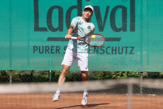 TC Bad Vilbel - Kölner KHT SW, DM-Halbfinale Roland Ramer, die Nummer 1 des TC Bad Vilbel. Deutsche Vereinsmeisterschaft Herren 55 am 6. und 7. September 2025 in Bad Vilbel. Halbfinalspiel zwischen dem TC Bad Vilbel und dem Kölner KHT SW., Bad Vilbel Hessen Deutschland