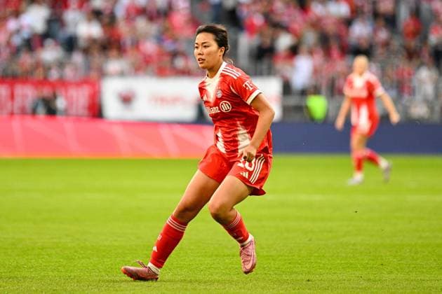 Fußball I Frauen I Saison 2025-2026 I Bundesliga I 1. Spieltag I FC Bayern München - Bayer 04 Leverkusen I 06.09.2025 Momoko Tanikawa (18, FC Bayern München) Freisteller, Nahaufnahme, Porträt, Portrait, Einzelfoto, Einzelbild, Körper München Allianz-Arena (Werner-Heisenberg-Allee 25) Bayern Deutschland Copyright: xLobeca InesxHähnelx