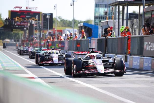 Esteban Ocon (MoneyGram Haas F1 Team, 31), Oliver Bearman (MoneyGram Haas F1 Team, 87), Qualifying, ITA, Formel 1 Weltmeisterschaft, Italian Grand Prix, Monza, Autodromo Nazionale Monza, 06.09.2025 ITA, Formel 1 Weltmeisterschaft, Italian Grand Prix, Monza, Autodromo Monza, 06.09.2025 Monza Copyright: xEibner-Pressefoto AnnikaxGrafx EP_AGF