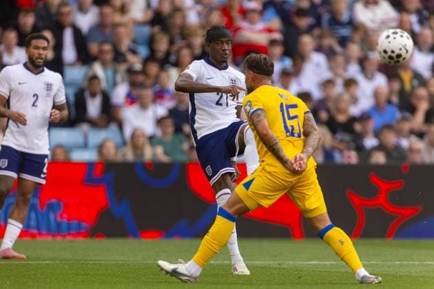 Football - FIFA World Cup, WM, Weltmeisterschaft, Fussball 2026 Qualifying - Group K - England v Andorra BIRMINGHAM, ENGLAND - Friday, September 5, 2025: England s Noni Madueke crosses the ball forcing an own goal during the FIFA World Cup 2026 Qualifying Group K match between England and Andorra at Villa Park. (Photo by David Rawcliffe Propaganda) BIRMINGHAM Villa Park WEST MIDLANDS ENGLAND  Copyright: xDavidxRawcliffex P2025-09-06-England_Andorra-41