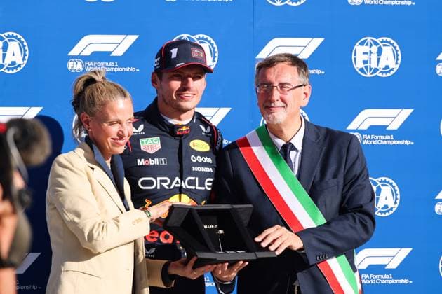 Max Verstappen (Oracle Red Bull Racing, 01), Pole Position, Parc Ferme, Qualifying, ITA, Formel 1 Weltmeisterschaft, Italian Grand Prix, Monza, Autodromo Nazionale Monza, 06.09.2025 ITA, Formel 1 Weltmeisterschaft, Italian Grand Prix, Monza, Autodromo Monza, 06.09.2025 Monza Copyright: xEibner-Pressefoto AnnikaxGrafx EP_AGF