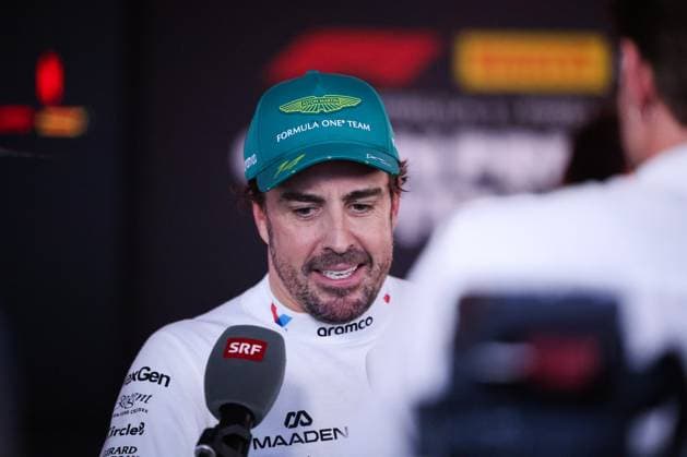 Fernando Alonso (Aston Martin Aramco Formula One Team, 14), Media Pen, Qualifying ,ITA, Formel 1 Weltmeisterschaft, Italian Grand Prix, Monza, Autodromo Nazionale Monza, 06.09.2025 ITA, Formel 1 Weltmeisterschaft, Italian Grand Prix, Monza, Autodromo Monza, 06.09.2025 Monza Copyright: xEibner-Pressefoto AnnikaxGrafx EP_AGF
