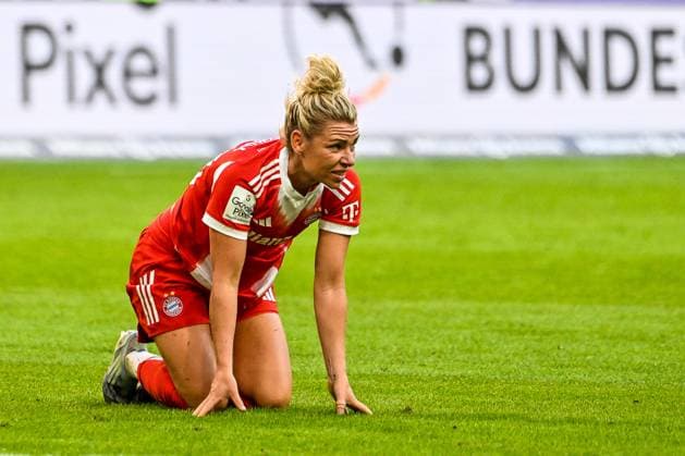 GER, 1. BL Frauen, FC Bayern München vs Bayer 04 Leverkusen 06.09.2025, Allianz-Arena, München, GER, 1. BL Frauen, FC Bayern München vs Bayer 04 Leverkusen, im Bild Linda Dallmann (Bayern Muenchen, 10)