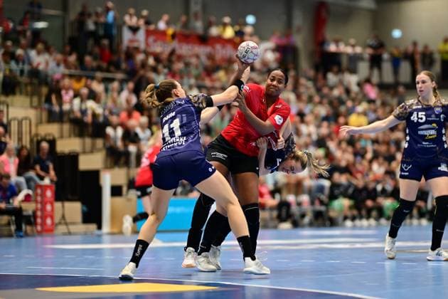 Handball I Frauen I Saison 2025-2026 I 1. HBF I 2. Spieltag I Buxtehuder SV - Thüringer SV I 06.09.2025 Isabelle Dölle (11, Buxtehuder Sportverein) Sharon Nooitmeer (3, Thüringer HC) Levke Kretschmann (22, Buxtehuder Sportverein) Buxtehude Halle Nord Niedersachsen Deutschland Copyright: xLobeca FelixxSchlikisx