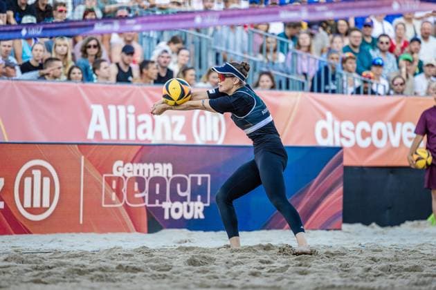 Beachvolleyball I Deutsche Meisterschaften 2025 I Timmendorfer Strand I Tag 3 I 06.09.2025 Cinja Tillmann (Eintracht Spontent) baggert Timmendorfer Strand Schleswig-Holstein Deutschland Copyright: xLobeca JasperxLorenzx