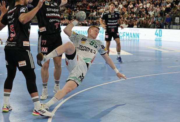06.09.2025 - Handball - 1. Bundesliga DAIKIN HBL - Saison 2025 2026 - 03. Spieltag: HC Erlangen Metropolregion Nürnberg HCE - Frisch Auf! Göppingen - DaMa - xdaxmax - Ymir Gislason (33, Frisch Auf Göppingen )