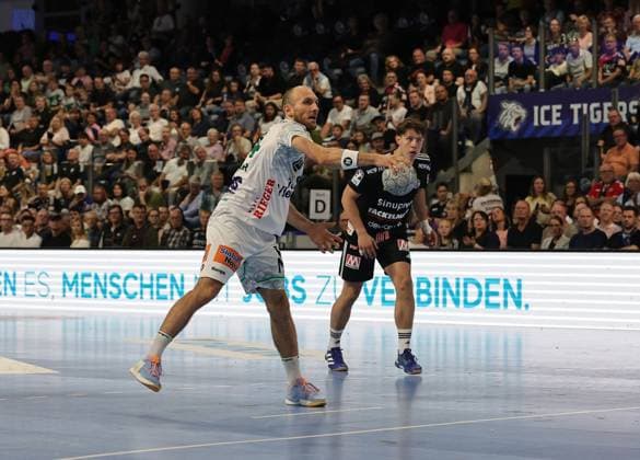 06.09.2025 - Handball - 1. Bundesliga DAIKIN HBL - Saison 2025 2026 - 03. Spieltag: HC Erlangen Metropolregion Nürnberg HCE - Frisch Auf! Göppingen - DaMa - xdaxmax - Marcel Schiller (24, Frisch Auf Göppingen )