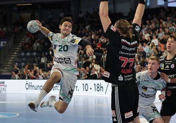 06.09.2025 - Handball - 1. Bundesliga DAIKIN HBL - Saison 2025 2026 - 03. Spieltag: HC Erlangen Metropolregion Nürnberg HCE - Frisch Auf! Göppingen - DaMa - xdaxmax - Ludvig Hallbäck Hallbaeck (20, Frisch Auf Göppingen ) Maciej Gebala (77, HC Erlangen HCE )