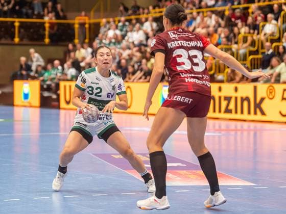 Haruno Sasaki (Frisch Auf Frauen, 32) am Ball, HSG Bensheim Auerbach vs. Frisch Auf Goeppingen, Handball, 1. Bundesliga, Spielzeit 2025 2026, 06.09.2025 HSG Bensheim Auerbach vs. Frisch Auf Goeppingen, Handball, 1. Bundesliga, Spielzeit 2025 2026, 06.09.2025 Bensheim Copyright: xMichaelxSchmidt Eibner-Pressefotx EP_MST