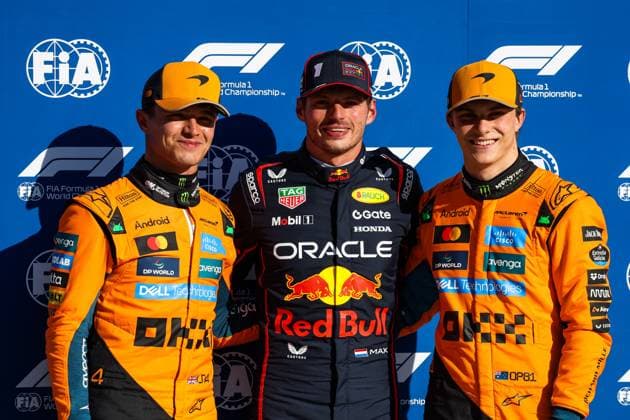 4 Lando Norris (GBR, McLaren F1 Team), 1 Max Verstappen (NLD, Oracle Red Bull Racing), 81 Oscar Piastri (AUS, McLaren F1 Team), F1 Grand Prix of Italy at Autodromo Nazionale Monza on September 6, 2025 in Monza, Italy. (Photo by HOCH ZWEI) Monza Italy