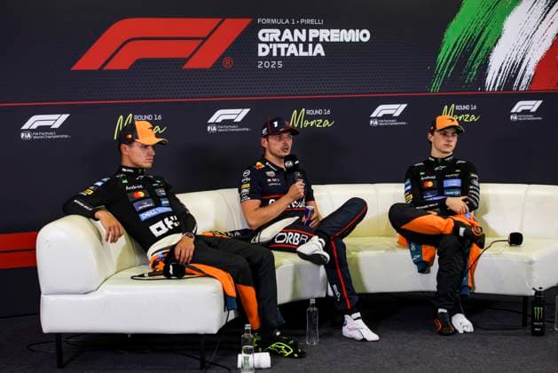 4 Lando Norris (GBR, McLaren F1 Team), 1 Max Verstappen (NLD, Oracle Red Bull Racing), 81 Oscar Piastri (AUS, McLaren F1 Team), F1 Grand Prix of Italy at Autodromo Nazionale Monza on September 6, 2025 in Monza, Italy. (Photo by HOCH ZWEI) Monza Italy