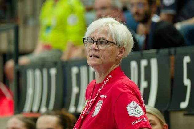 Trainerin Ines Seidler (Halle), SV Union Halle-Neustadt vs. Union Neckarsulm, Handball Bundesliga Frauen, Saison 2025 26, 2. Spieltag, 06.09.2025 Halle SWH Arena Sachsen-Anhalt Deutschland