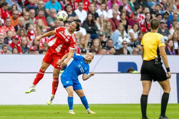 Vanessa Gilles 2 (FC Bayern Muenchen Frauen) im Zweikampf, FC Bayern Frauen Muenchen - Bayer 04 Leverkusen, Google Pixel Frauenbundesliga, 1. Spieltag, 06.09.25 DFB regulations prohibit any use of photographs as image sequences and or quasi-video. (kolbert-press) Muenchen Bayern Deutschland