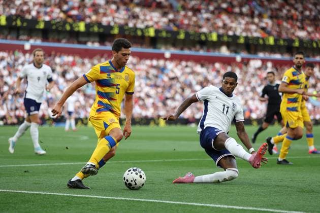 6th September 2025; Villa Park, Birmingham, West Midlands, England; FIFA World Cup, WM, Weltmeisterschaft, Fussball Qualifying Group K International Football, England versus Andorra; Max Llovera of Andorra clears past Marcus Rashford of England  JohnxPatrickxFletcher