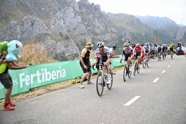 06-09-2025 Vuelta A Espana; Tappa 14 Aviles - La Farrapona; 2025, Red Bull - Bora Hansgrohe; 2025, Uae Team Emirates - Xrg; 2025, Visma - Lease A Bike; Hindley, Jai; Almeida, Joao; Vingegaard, Jonas; La Farrapona; 
