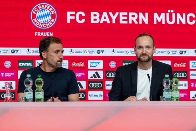 Jose Barcala (Chef-Trainer, FC Bayern Muenchen Frauen) und Josef Thaurer (Pressesprecher, FC Bayern Muenchen Frauen) bei der Pressekonferenz nach dem Spiel FC Bayern Muenchen Frauen vs. Bayer 04 Leverkusen, Fussball, Google Pixel Frauen-Bundesliga, 1. Spieltag, Saison 2025 2026, 06.09.2025. (DFL DFB REGULATIONS PROHIBIT ANY USE OF PHOTOGRAPHS as IMAGE SEQUENCES and or QUASI-VIDEO). FC Bayern Muenchen Frauen vs. Bayer 04 Leverkusen, Fussball, Google Pixel Frauen-Bundesliga, 1. Spieltag, Saison 2025 2026, 06.09.2025. Muenchen Copyright: xEibner-Pressefoto HeikexFeinerx EP_HFR