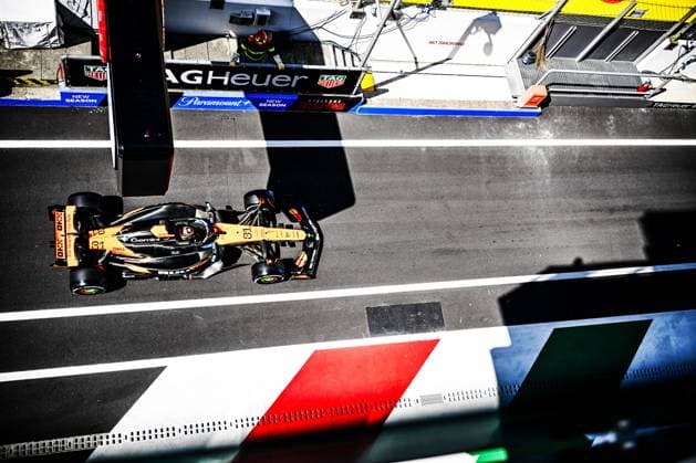 September 6, 2025, Piombino, Piombino, Italy: 81 Oscar Piastri Of The Team Mclaren Formula 1 Team, Mclaren Mercedes MCL39,They Face Practice Session,During Fia Formula One World Championship, WM, Weltmeisterschaft Formula 1 Pirelli Gran Premio d Italia 2025, 06 September, In Monza,Italy Piombino Italy - ZUMAb336 20250906_zsp_b336_015 Copyright: xLucaxBarsalix