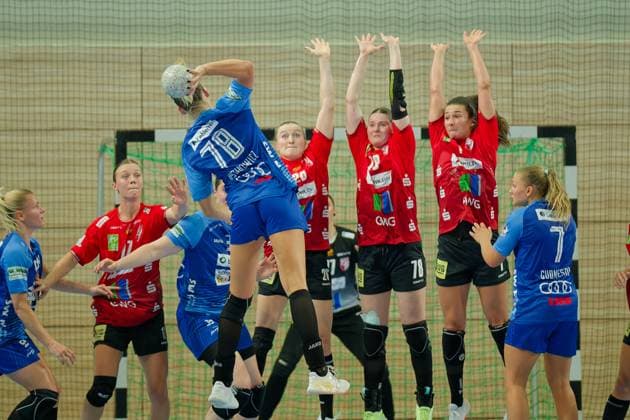 Paulina Uscinowicz (Neckarsulm, 78), mauer Union, SV Union Halle-Neustadt vs. Union Neckarsulm, Handball Bundesliga Frauen, Saison 2025 26, 2. Spieltag, 06.09.2025 Halle SWH Arena Sachsen-Anhalt Deutschland