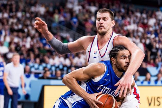 FIBA EuroBasket 2025: Serbien - Finnland; 06.09.2025 Oliver Nkamhoua (Finnland, 13) am Ball, Nikola Jokic (Serbien, 15) FIBA EuroBasket 2025: Serbien - Finnland, Riga, Arena Riga am 06.09.2025 *** FIBA EuroBasket 2025 Serbia Finland 06 09 2025 Oliver Nkamhoua Finland, 13 on the ball, Nikola Jokic Serbia, 15 FIBA EuroBasket 2025 Serbia Finland, Riga, Arena Riga on 06 09 2025 Copyright: xBEAUTIFULxSPORTS Wunderlx