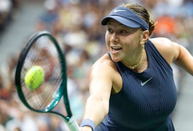 Amanda Anisimova hits a return to Aryna Sabalenka of Belarus in the first set in the Women s Finals of the 2025 US Open Tennis Championship in Arthur Ashe Stadium at the USTA Billie Jean King National Tennis Center in Flushing Meadows, New York on Saturday, September 6, 2025.  NYP20250906110 JOHNxANGELILLO