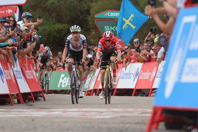 06-09-2025 Vuelta A Espana; Tappa 14 Aviles - La Farrapona; 2025, Uae Team Emirates - Xrg; 2025, Visma - Lease A Bike; Almeida, Joao; Vingegaard, Jonas; La Farrapona; 