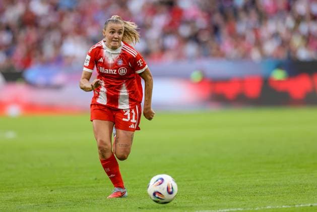 DEU, München, FC Bayern München vs Bayer Leverkusen, Google Pixel Frauen Bundesliga DFB, Saison 2526, Allianz Arena, 1. Spieltag, im Bild: Georgia Stanway (Bayern München 31) DFB DFL REGULATIONS PROHIBIT ANY USE OF PHOTOGRAPHS AS IMAGE SEQUENCES AND OR QUASI-VIDEO, 06.09.2025, Copyright: HMBxMedia HendrikxHamelau