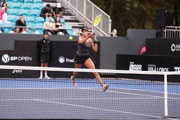 Match between Brazilian Ana Cruz and French Yasmine Mansouri at the SP Open in Sao Paulo Sao Paulo (SP), September 6, 2025 WTA250 SP Open - Match between Brazilian Ana Cruz and French Yasmine Mansouri, at the SP Open in Sao Paulo, which takes place from September 6 to 14 at Villa-Lobos Park, on the central court, this Saturday, September 6, 2025, in the west zone of Sao Paulo. French Yasmine Mansouri beat Brazilian Ana Cruz by scores of 6-3 and 6-2 by 2-0 and is eliminated. (Foto: Leco Viana Thenews2 imago images) SPO  Copyright: xLecoxVianax