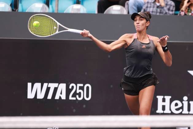 Match between Brazilian Ana Cruz and French Yasmine Mansouri at the SP Open in Sao Paulo Sao Paulo (SP), September 6, 2025 WTA250 SP Open - Match between Brazilian Ana Cruz and French Yasmine Mansouri, at the SP Open in Sao Paulo, which takes place from September 6 to 14 at Villa-Lobos Park, on the central court, this Saturday, September 6, 2025, in the west zone of Sao Paulo. French Yasmine Mansouri beat Brazilian Ana Cruz by scores of 6-3 and 6-2 by 2-0 and is eliminated. (Foto: Leco Viana Thenews2 imago images) SPO  Copyright: xLecoxVianax