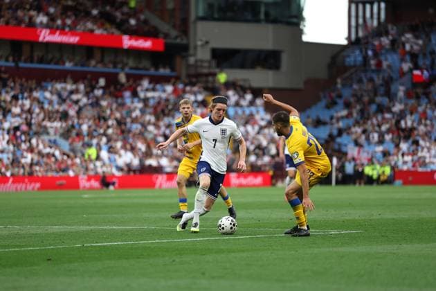 6th September 2025; Villa Park, Birmingham, West Midlands, England; FIFA World Cup, WM, Weltmeisterschaft, Fussball Qualifying Group K International Football, England versus Andorra; Anthony Gordon of England closely marked by Biel Borra of Andorra  JohnxPatrickxFletcher