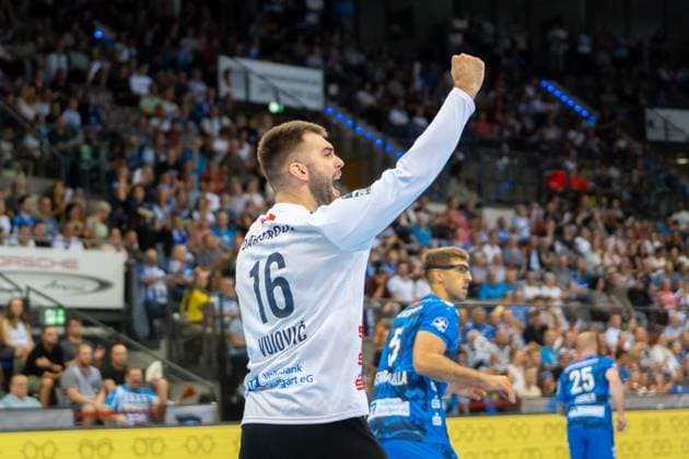 Handball I Herren I Saison 2025-2026 I Bundesliga I 3. Spieltag I TVB Stuttgart - Bergischer HC I 06.09.2025 Miljan Vujovic (16, TVB Stuttgart) jubelt Stuttgart Porsche Arena Baden-Württemberg Deutschland Copyright: xLobeca MaxxPetershansx