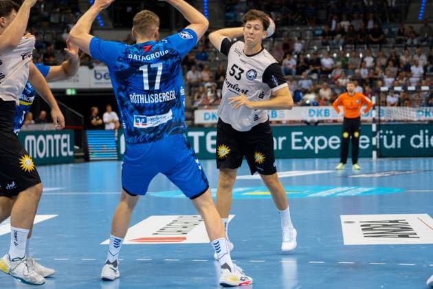 Handball I Herren I Saison 2025-2026 I Bundesliga I 3. Spieltag I TVB Stuttgart - Bergischer HC I 06.09.2025 Sören Steinhaus (53, Bergischer HC) im Wurf Stuttgart Porsche Arena Baden-Württemberg Deutschland Copyright: xLobeca MaxxPetershansx