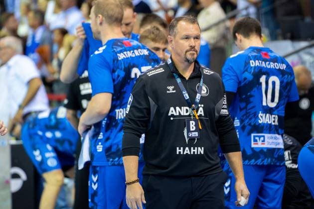 Handball I Herren I Saison 2025-2026 I Bundesliga I 3. Spieltag I TVB Stuttgart - Bergischer HC I 06.09.2025 Trainer Misha Kaufmann (TVB Stuttgart) Stuttgart Porsche Arena Baden-Württemberg Deutschland Copyright: xLobeca MaxxPetershansx