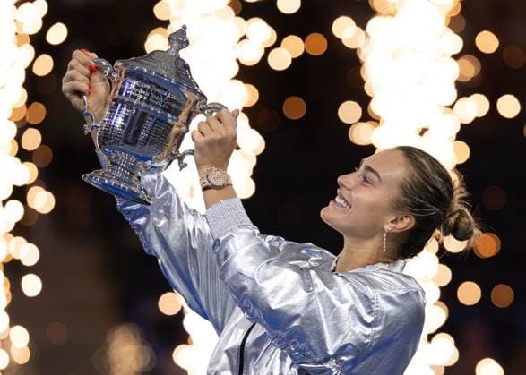 Aryna Sabalenka mit dem Pokal, Trophäe, Damen Einzel, Ladies Singles, Siegerehrung, Presentation, US Open Championships 2025, USTA Billie Jean King National Tennis Center, Flushing Meadows, New York, USA .. *** Aryna Sabalenka with the trophy, Trophy, Womens Singles, Ladies Singles, Award Ceremony, Presentation, US Open Championships 2025, USTA Billie Jean King National Tennis Center, Flushing Meadows, New York, USA Copyright: xJuergenxHasenkopfx
