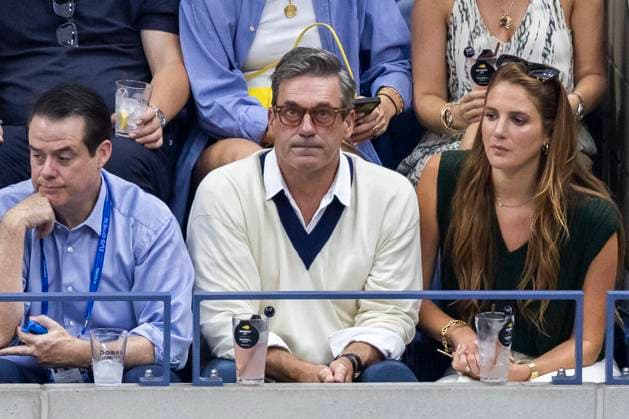 Actor Jon Hamm watches Aryna Sabalenka of Belarus play Amanda Anisimova in the first set of the Women s Finals of the US Open Tennis Championships in Arthur Ashe Stadium at the Billie Jean King National Tennis Center in New York City on Saturday, September 6, 2025.  NYP20250906825 COREYxSIPKIN