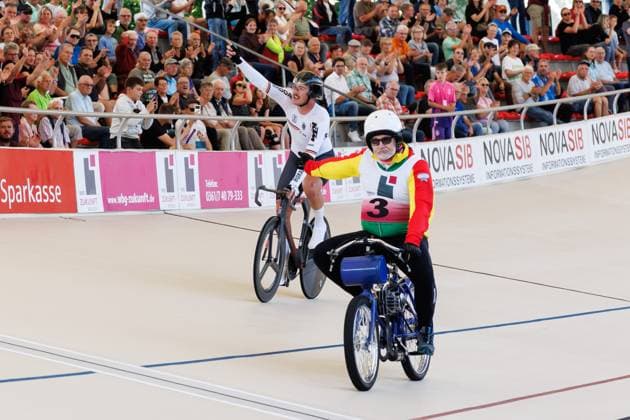 Moritz Augenstein (GER) und Christian Ertel (GER, Schrittmacher) gewinnen das Finale im Derny der Männer; Sieger, Erstplatzierte, Goldmedaille, gold medal, 06.09.2025, Erfurt (Deutschland), Bahnradsport, Steher und Derny Europameisterschaften 2025