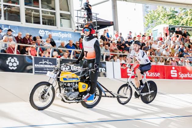 FRanz Schiewer (GER) hinter Patrick Wolfrum (GER, Schrittmacher), 06.09.2025, Erfurt (Deutschland), Bahnradsport, Steher und Derny Europameisterschaften 2025