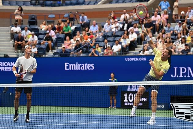 (250907) -- NEW YORK, Sept. 7, 2025 -- Joe Salisbury Neal Skupski (R) return a hit during the men s doubles final match between Marcel Granollers of Spain Horacio Zeballos of Argentina and Joe Salisbury Neal Skupski of Britain at the 2025 US Open tennis championships in New York, the United States, Sept. 6, 2025. ) (SP)U.S.-NEW YORK-TENNIS-US OPEN-MEN S DOUBLES-FINAL LixRui 