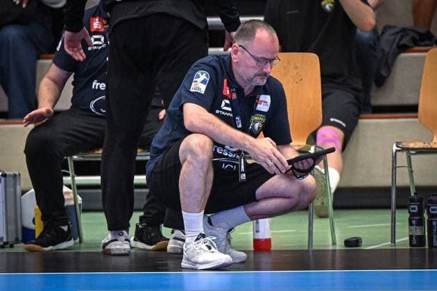 Deutschland: Handball 2. Bundesliga 2025 26, 06.09.2025, 2. Spieltag - HSG Krefeld Niederrhein vs Die Eulen Ludwigshafen - Sporthalle Glockenspitz (Krefeld), Sascha Gerlach (HSG Krefeld Niederrhein, Teammanager) Copyright: xMarkusxVerwimpx