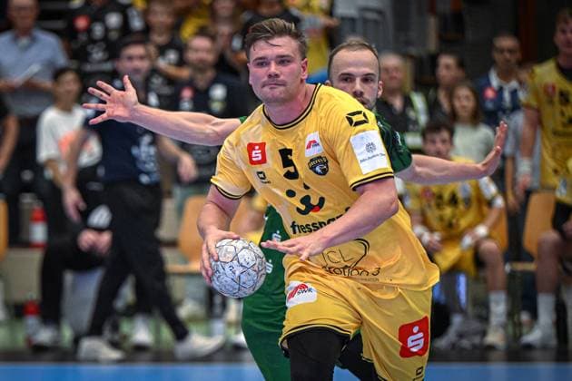 Deutschland: Handball 2. Bundesliga 2025 26, 06.09.2025, 2. Spieltag - HSG Krefeld Niederrhein vs Die Eulen Ludwigshafen - Sporthalle Glockenspitz (Krefeld), Falk Kolodziej (HSG Krefeld Niederrhein, 5) Copyright: xMarkusxVerwimpx