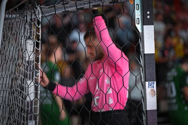 Deutschland: Handball 2. Bundesliga 2025 26, 06.09.2025 2. Spieltag - HSG Krefeld Niederrhein vs Die Eulen Ludwigshafen - Sporthalle Glockenspitz (Krefeld), Å½iga UrbiÄ Ziga Urbic (Die Eulen Ludwigshafen, 97) Copyright: xMarkusxVerwimpx