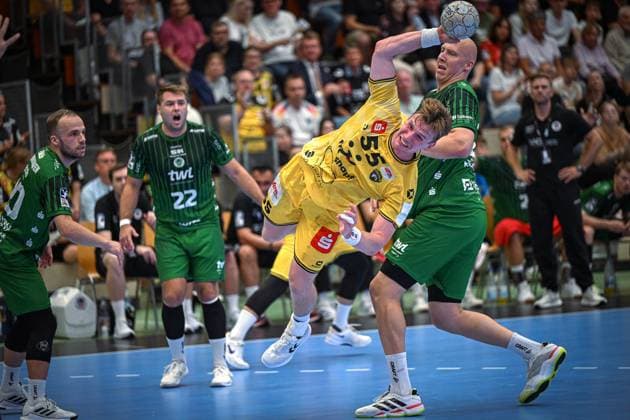 Deutschland: Handball 2. Bundesliga 2025 26, 06.09.2025, 2. Spieltag - HSG Krefeld Niederrhein vs Die Eulen Ludwigshafen - Sporthalle Glockenspitz (Krefeld), Niklas Ingenpaß (HSG Krefeld Niederrhein, 55) Copyright: xMarkusxVerwimpx