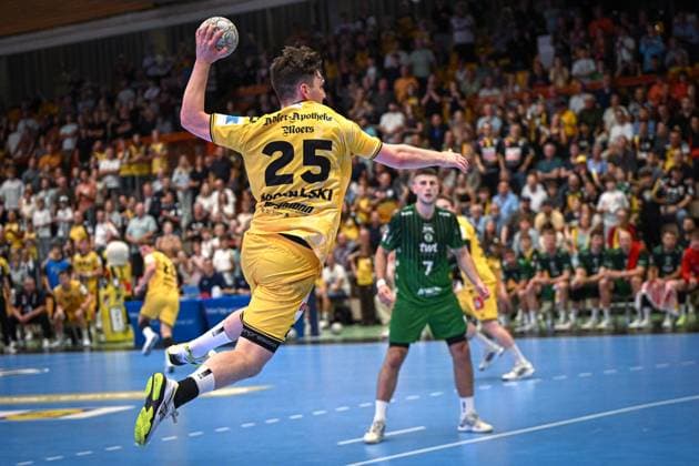 Deutschland: Handball 2. Bundesliga 2025 26, 06.09.2025, 2. Spieltag - HSG Krefeld Niederrhein vs Die Eulen Ludwigshafen - Sporthalle Glockenspitz (Krefeld), Niklas Michalski (HSG Krefeld Niederrhein, 25) Copyright: xMarkusxVerwimpx