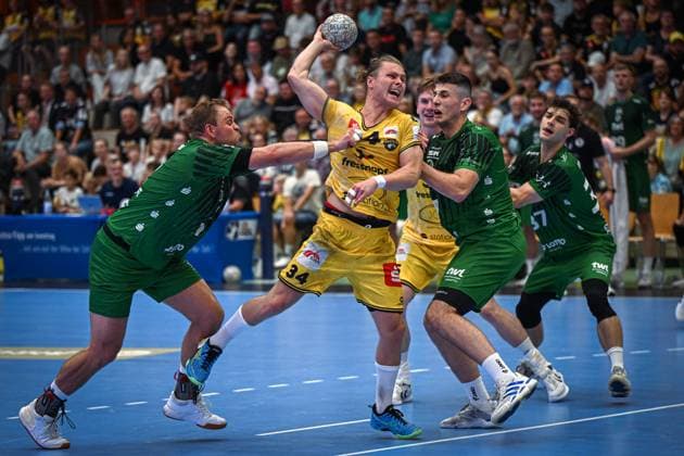 Deutschland: Handball 2. Bundesliga 2025 26, 06.09.2025, 2. Spieltag - HSG Krefeld Niederrhein vs Die Eulen Ludwigshafen - Sporthalle Glockenspitz (Krefeld), Jörn Persson (HSG Krefeld Niederrhein, 34) Copyright: xMarkusxVerwimpx