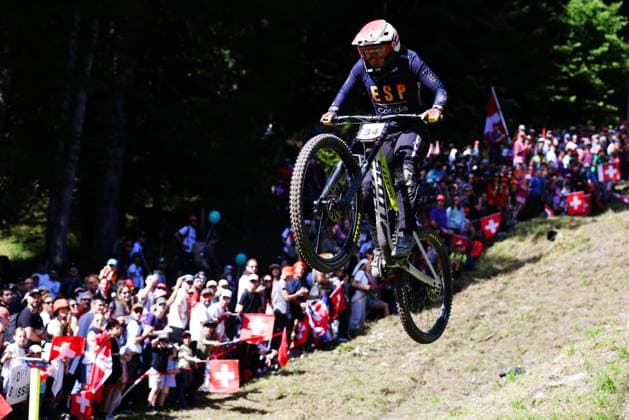 2025 UCI Mountain Bike World Championships Picture by Ed Sykes SWpix.com - 07 09 2025 - Cycling - 2025 UCI Mountain Bike World Championships - Downhill - ChampÃ ry, Valais, Switzerland - Women Elite Final - Cristina Menendez Gonzalez (Spain) Copyright: x xSWpix.comx(t axPhotographyxHubxLtd)xEdxSykes SWpix.comx SWP-3030-2430