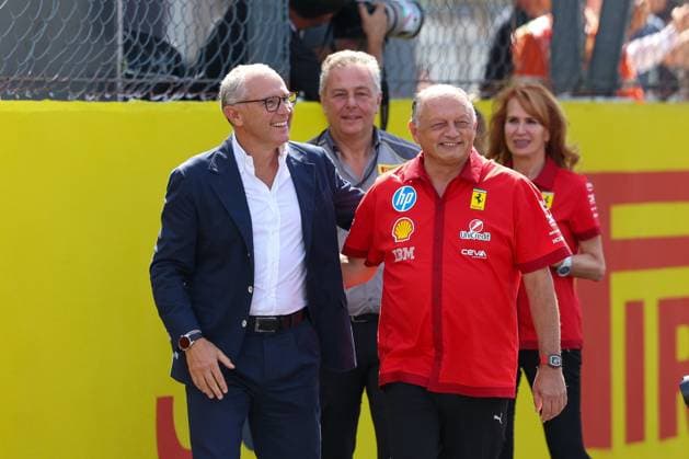 CEO Formel 1, Stefano Domenicali und Frederic Vasseur (Teamchef, Scuderia Ferrari HP), Rennen, Grosser Preis von Italien, Motorsport, Herren, Formel 1, 07.09.2025 Monza Lombardei Italien