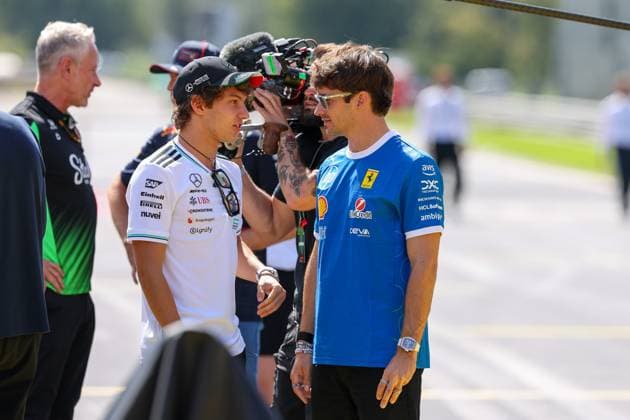 Drivers Parade, Kimi Antonelli (Mercedes-AMG Petronas 12) und Charles Leclerc (Scuderia Ferrari HP 16), Rennen, Grosser Preis von Italien, Motorsport, Herren, Formel 1, 07.09.2025 Monza Lombardei Italien