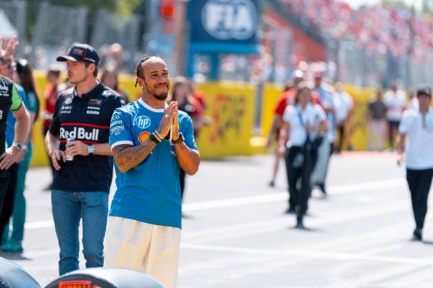 Lewis Hamilton (Scuderia Ferrari HP F1 Team, Großbritannien, 44), ITA, Formel 1 Weltmeisterschaft, Grand Prix von Italian, Autodromo Nazionale Monza, Race Day, Fahrerparade, Saison 2025, 07.09.2025 ITA, Formel 1 Weltmeisterschaft, Grand Prix von Italian, Autodromo Nazionale Monza, Race Day, Fahrerparade, Saison 2025, 07.09.2025 Monza Copyright: xEibner-Pressefoto MarcelxFischerx EP_MFI