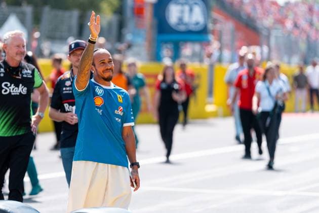Lewis Hamilton (Scuderia Ferrari HP F1 Team, Großbritannien, 44), ITA, Formel 1 Weltmeisterschaft, Grand Prix von Italian, Autodromo Nazionale Monza, Race Day, Fahrerparade, Saison 2025, 07.09.2025 ITA, Formel 1 Weltmeisterschaft, Grand Prix von Italian, Autodromo Nazionale Monza, Race Day, Fahrerparade, Saison 2025, 07.09.2025 Monza Copyright: xEibner-Pressefoto MarcelxFischerx EP_MFI