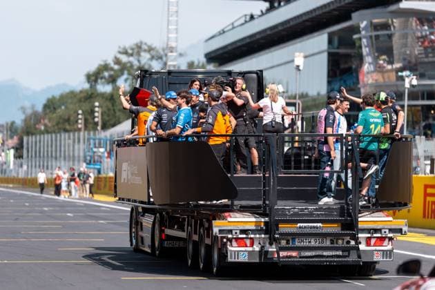 F1 Fahererparade Monza ITA, Formel 1 Weltmeisterschaft, Grand Prix von Italian, Autodromo Nazionale Monza, Race Day, Fahrerparade, Saison 2025, 07.09.2025 ITA, Formel 1 Weltmeisterschaft, Grand Prix von Italian, Autodromo Nazionale Monza, Race Day, Fahrerparade, Saison 2025, 07.09.2025 Monza Copyright: xEibner-Pressefoto MarcelxFischerx EP_MFI